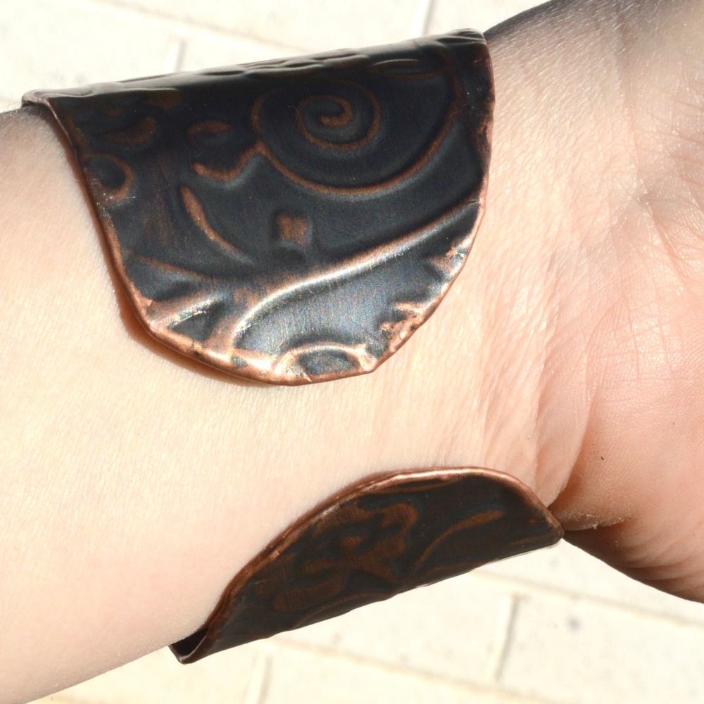 Solid Copper Patina Embossed Cuff Bracelet Floral Flowers Bohemian Handmade Boho - Picture 3 of 6